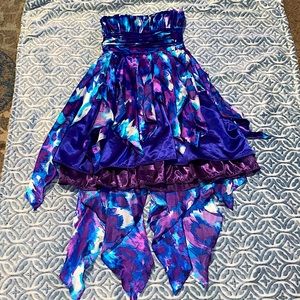 Brand is Steppin Out, Size 13/14, Color is dark blue, light blue, purple, white